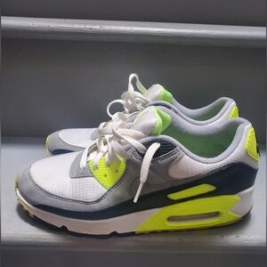 Nike Air Max 90 Volt